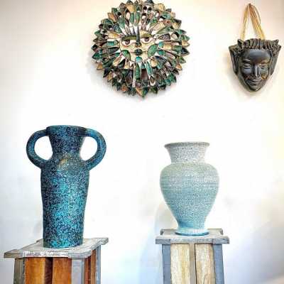 Accolay vases