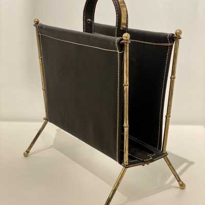 Magazine holder
