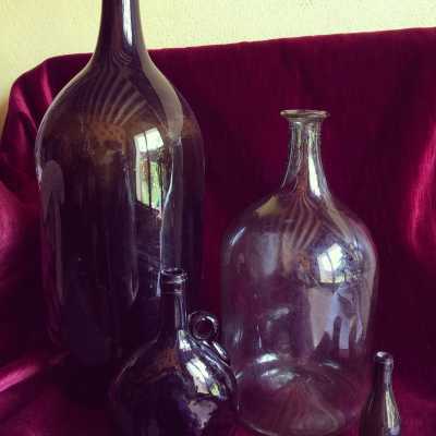 Other blown glass bottles for sale XVIIIth, and very early XIXth for the taller (Nabuchodonosor - 15l)