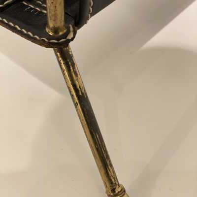 Magazine holder