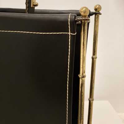 Magazine holder