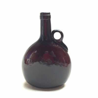 Very good condition, imperceptible tiny traces of use