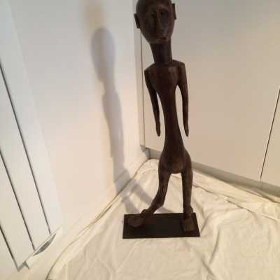 Niamwezi statue