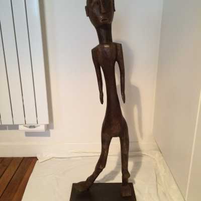 Niamwezi statue