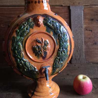 Beautiful piece, good condition, no fel, missing cover