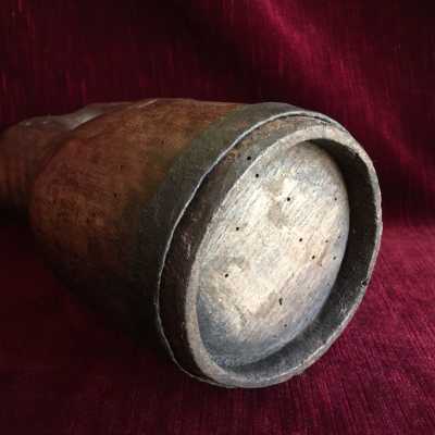 Bottom mounted like barrels (the bottom is in oak, of origin) with an original wrought iron hoop