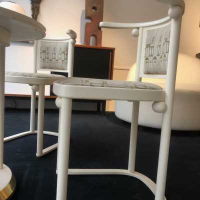Josef Hoffmann, Fledermaus chairs and pedestal table. Wittmann edition.