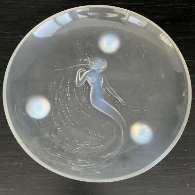 Opalescent mermaid tripod