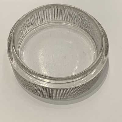 the base of the box in ribbed glass