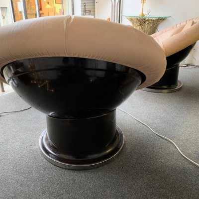 Saporiti leather armchairs italy 1970 space age