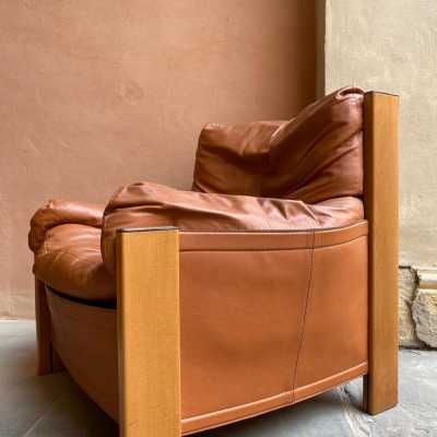 wood leather armchairs tobia scarpa maxalto italy 1970
