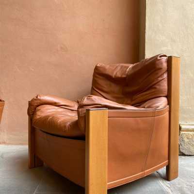 wood leather armchairs tobia scarpa maxalto italy 1970