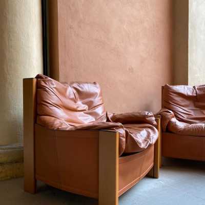 wood leather armchairs tobia scarpa maxalto italy 1970