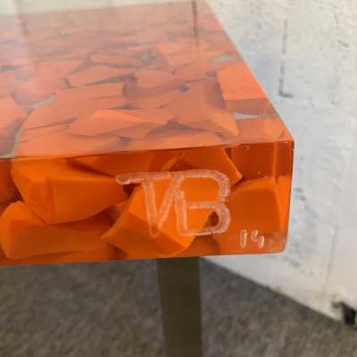 fractal resin console desk