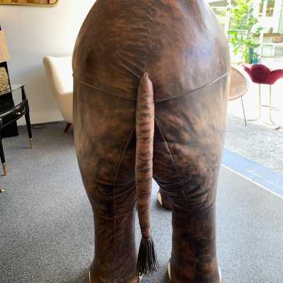 bar elephant leather dimitri omersa valenti spain 1970