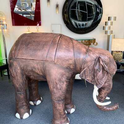 bar elephant leather dimitri omersa valenti spain 1970