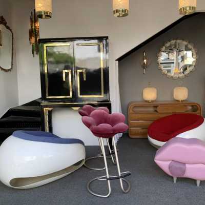 stool pouf mouth leather italy 1980 1990