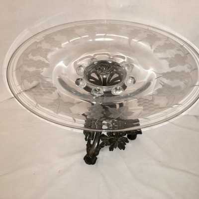Crystal cup on base