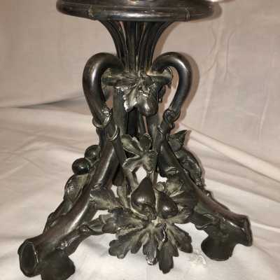 Crystal cup on base