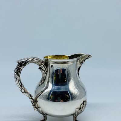 Milk jug: 287grs - 10.5cm