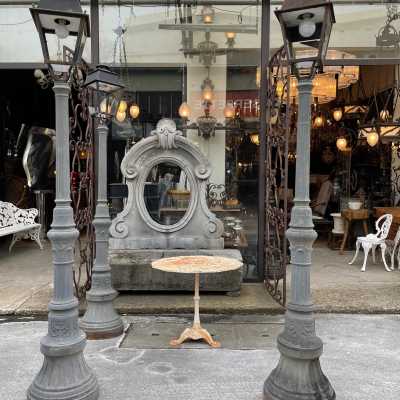 Parisian floor lamp in cast iron
