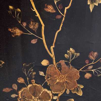 Lacquer detail