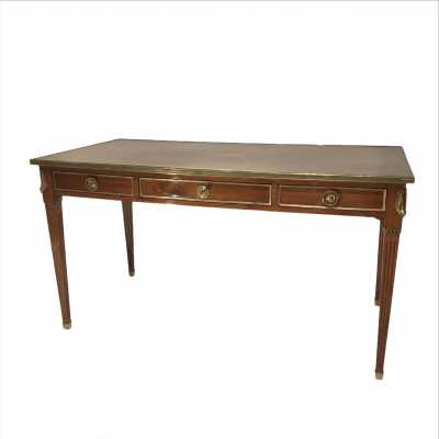 Bureau en acajou de style Louis XVI. Circa 1950-60.