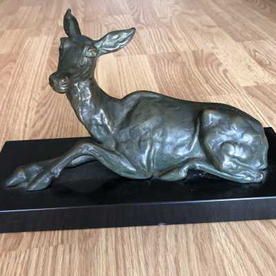 Bronze doe