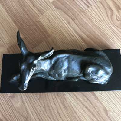 Bronze doe