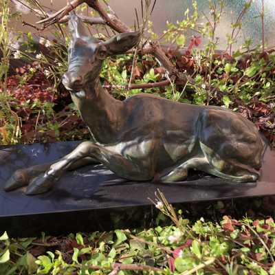 Bronze doe