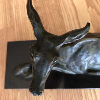 Bronze doe