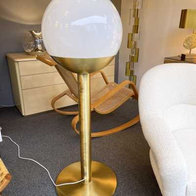Brass and opaline P428 floor lamp by Pia Guidetti Crippa for LUCI. Italy 1970