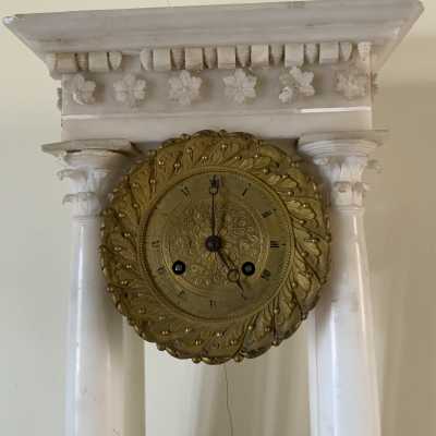 Portico clock in alabaster
