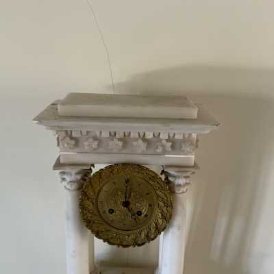 Portico clock in alabaster