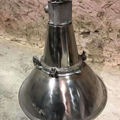 Industrial aluminum pendant light