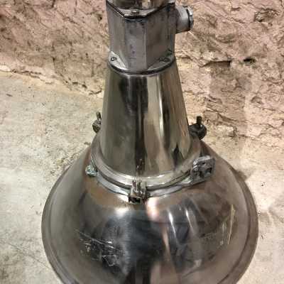 Industrial aluminum pendant light