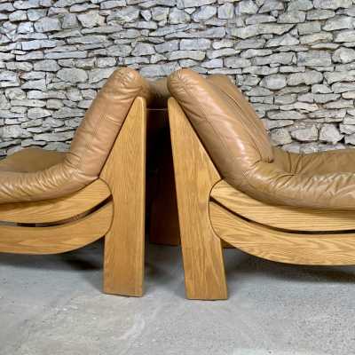 Leather and wood lounge