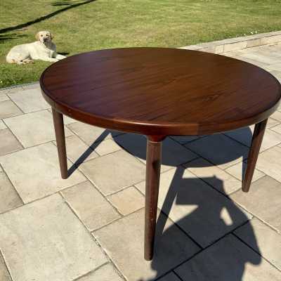 Scandinavian table