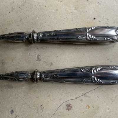 Salad servers