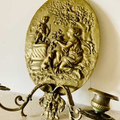 Oval bronze wall lamp "Bouquet to love"