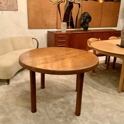 CHAPO table, chairs