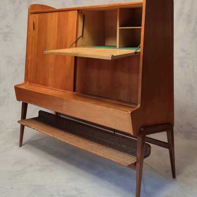 Dresser L. Paolozzi