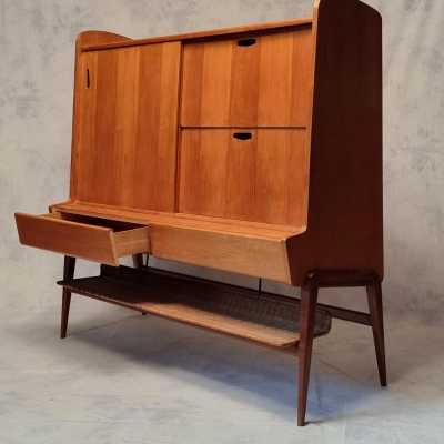 Dresser L. Paolozzi