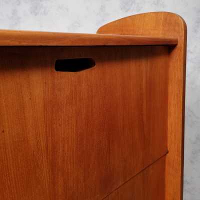 Dresser L. Paolozzi