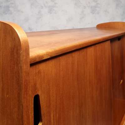 Dresser L. Paolozzi