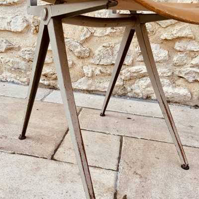 Metal compass chair
