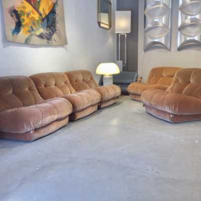 armchairs-nuvolone-maturi-mimo-70s-velvet