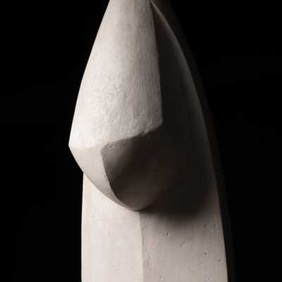 André BEZARD (1928-1995) Virgin in prayer - Plaster. Around 1970.