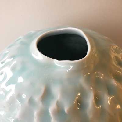 Masamichi Yoshikawa - celadon glazed porcelain