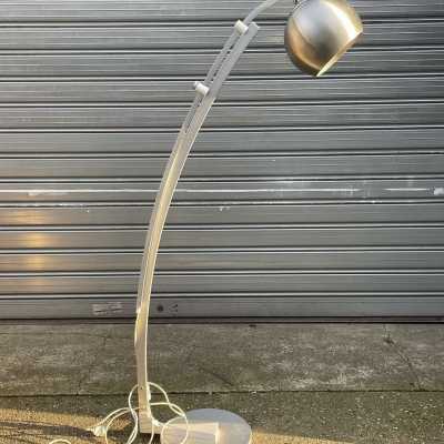 Lampadaire arc en inox